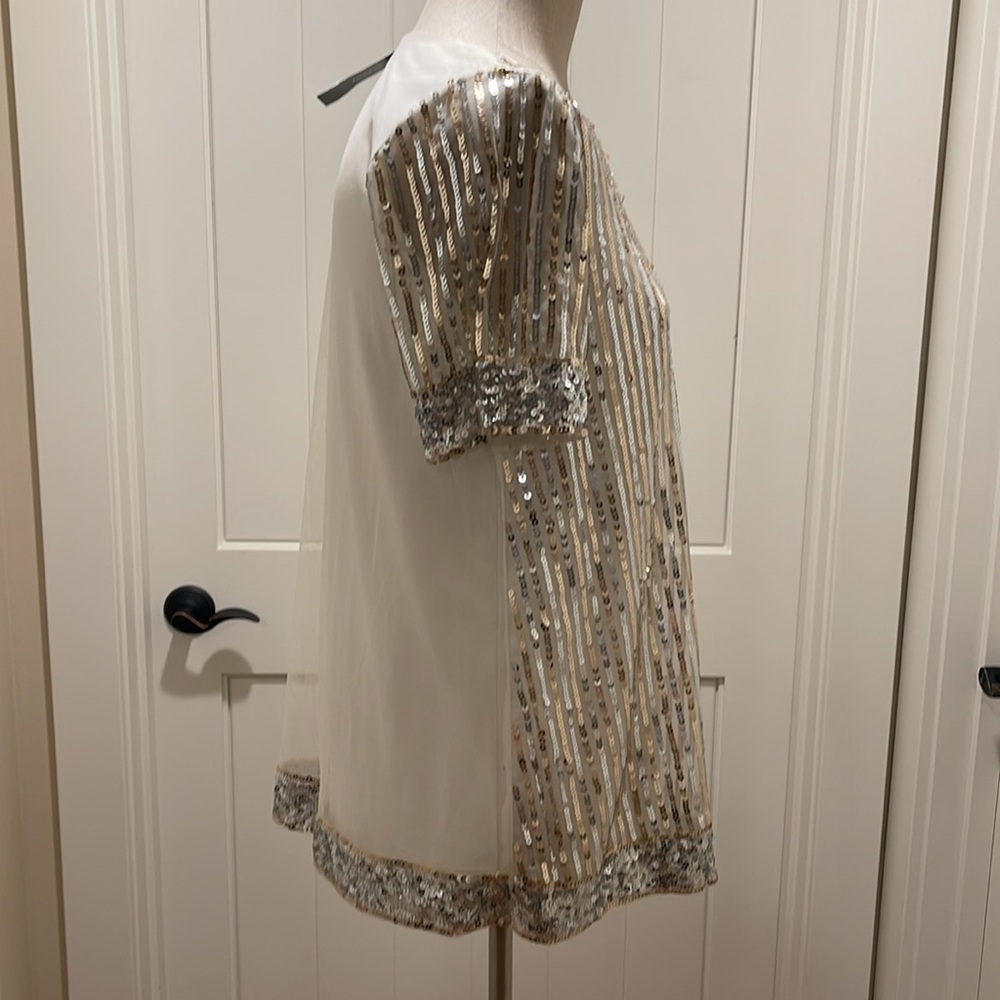 ALFANI Sequined Gold/Silver Stripped NWT Size Small Short Sleeved Scoop Neckline - Picture 2 of 13